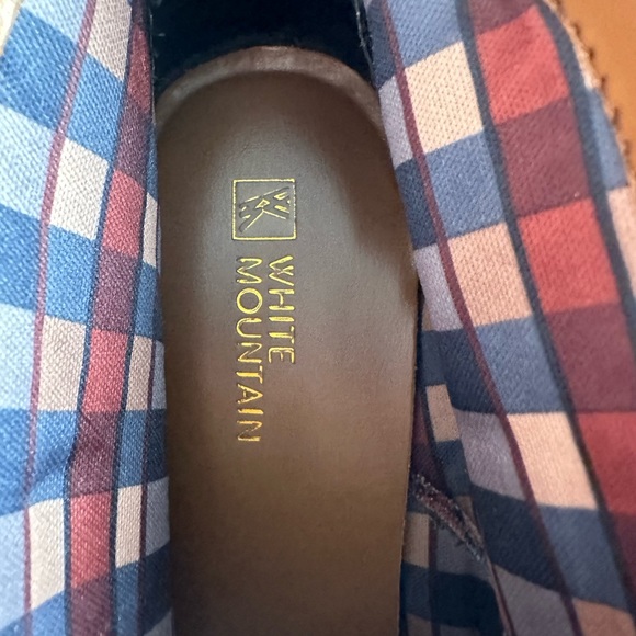 White Mountain Brown Suede Velvet size 7.5 - Picture 9 of 10